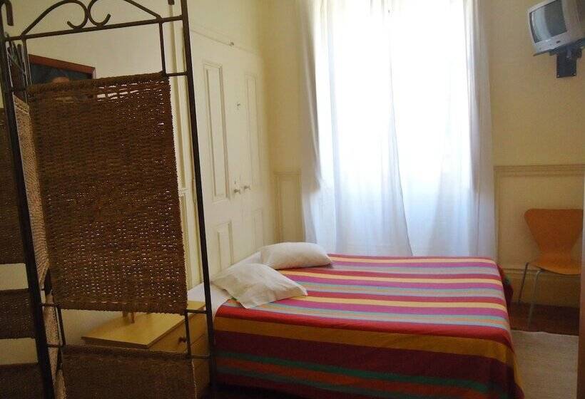Quarto Standard Individual Casa de Banho Partilhada, Pouso Dos Anjos