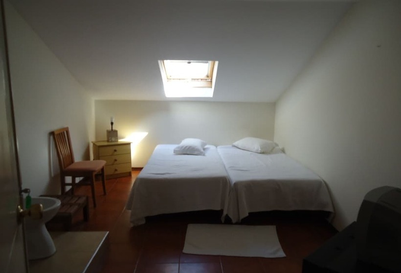Quarto Standard Casa de Banho Partilhada, Pouso Dos Anjos