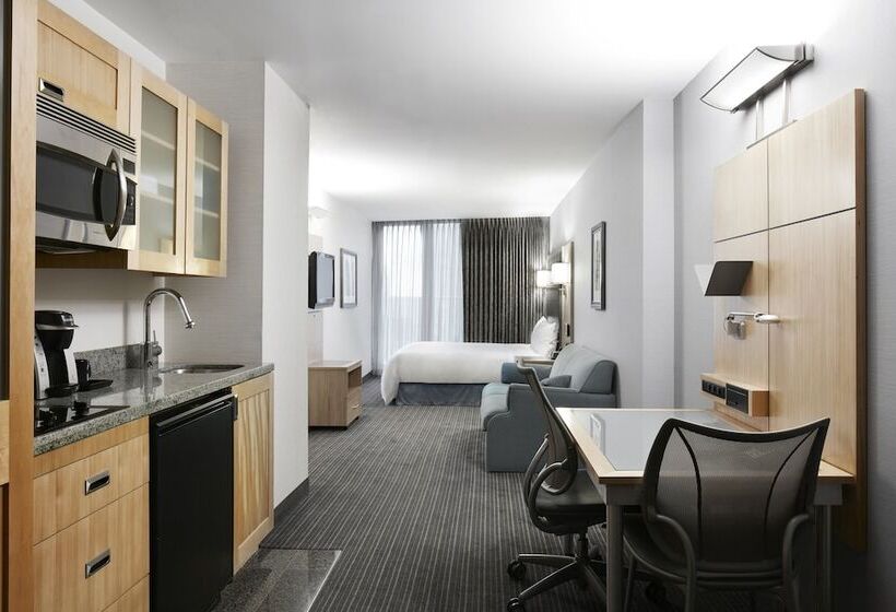 带观景的高级间, World Center