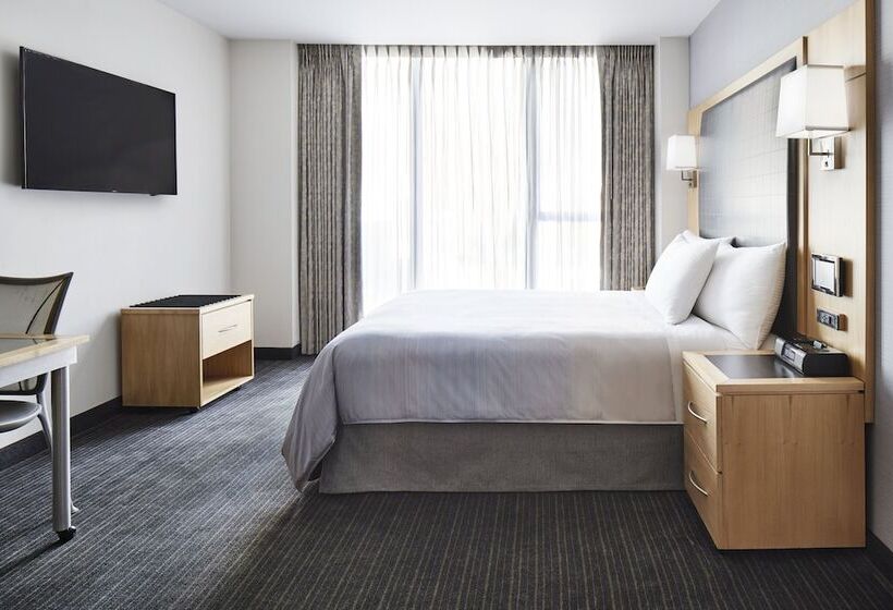 带观景的高级间, World Center