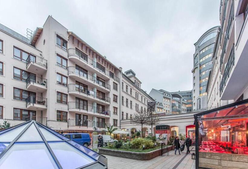 Standard Studio, Mango Apartments