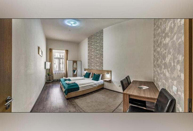 Escritório Estándar, Mango Apartments