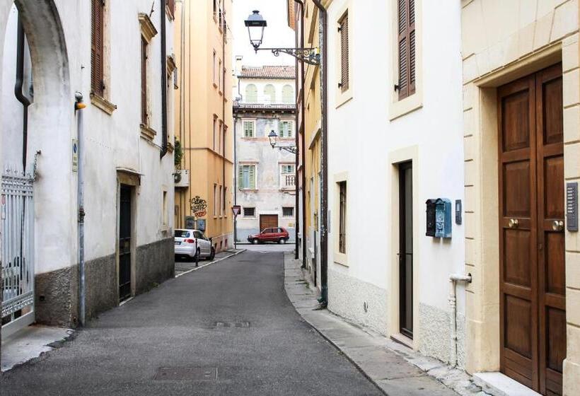 اتاق استاندارد یک تخته با بالکن, Antiche Mura   Italian Homing
