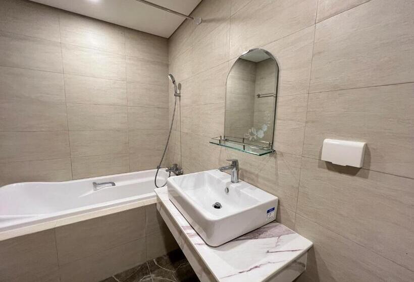 آپارتمان 1 خوابه با بالکن, Flc Sea Tower Condotel