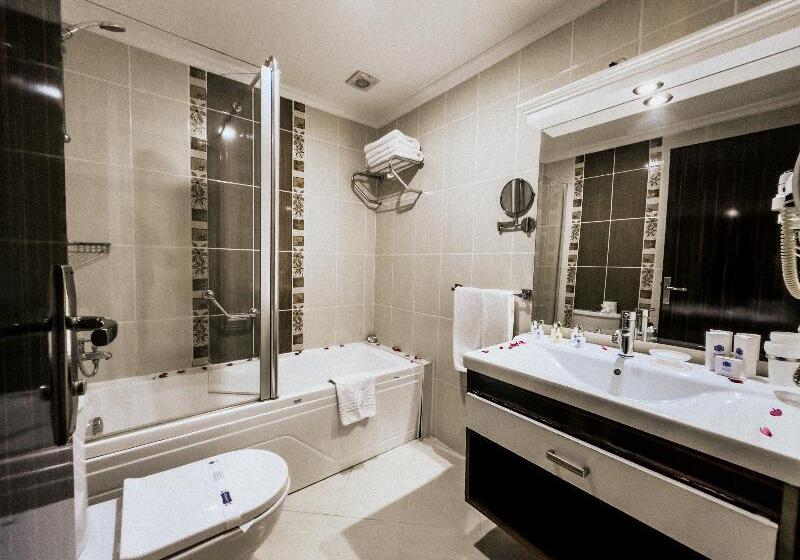 اتاق لوکس یک تخته, Elegance Resort Hotel & Spa Wellness Aqua