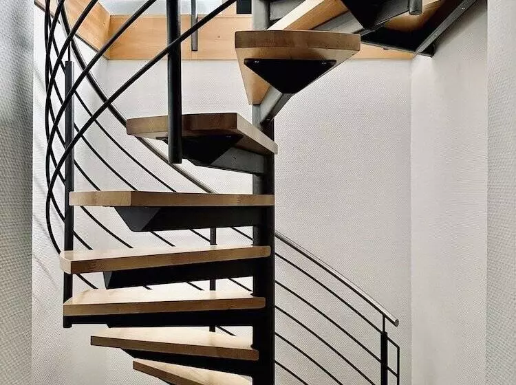 اتاق پنت هاوس, Avidonapartments