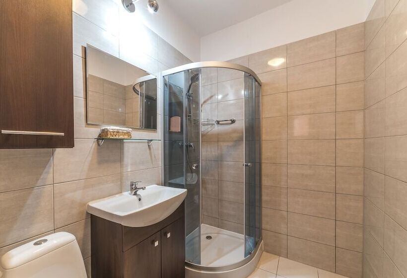 スタンダードルーム, Delta