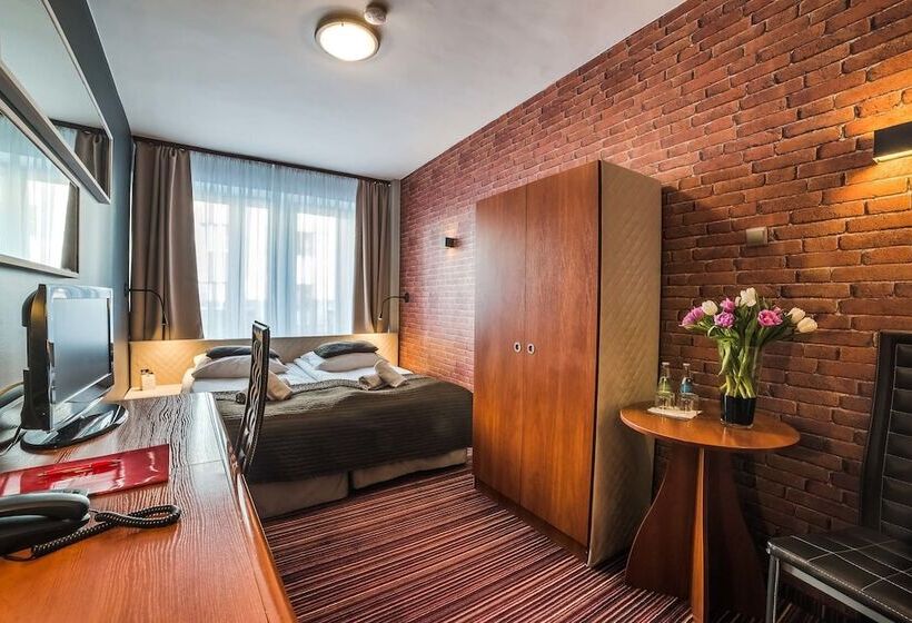 スタンダードルーム, Delta