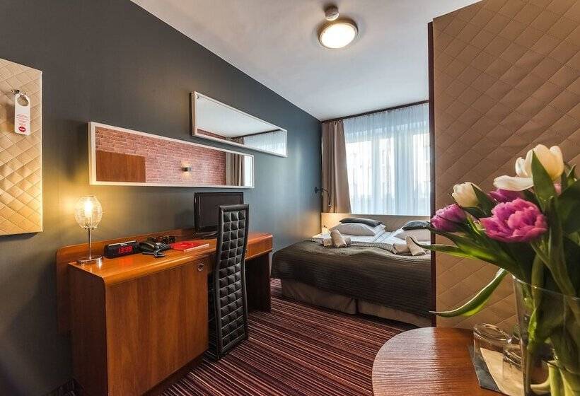 スタンダードルーム, Delta