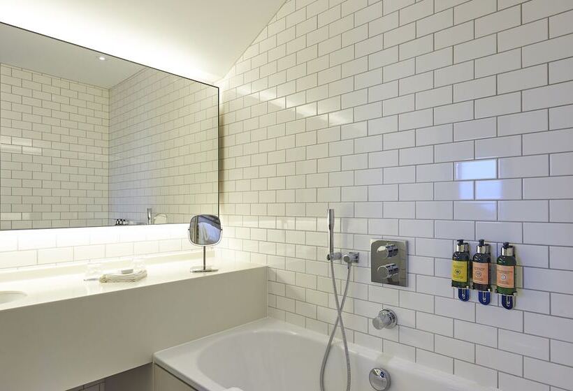 استودیوی استاندارد, Du Vin Exeter