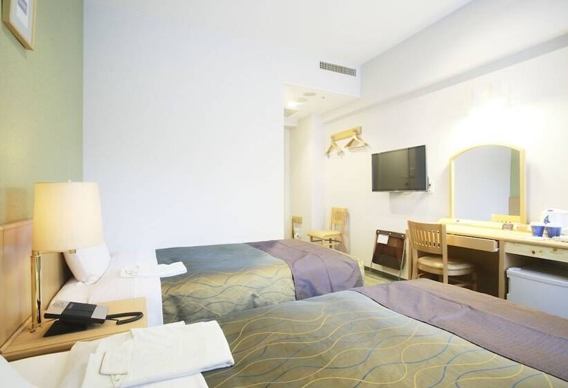 غرفة قياسية, Grand City