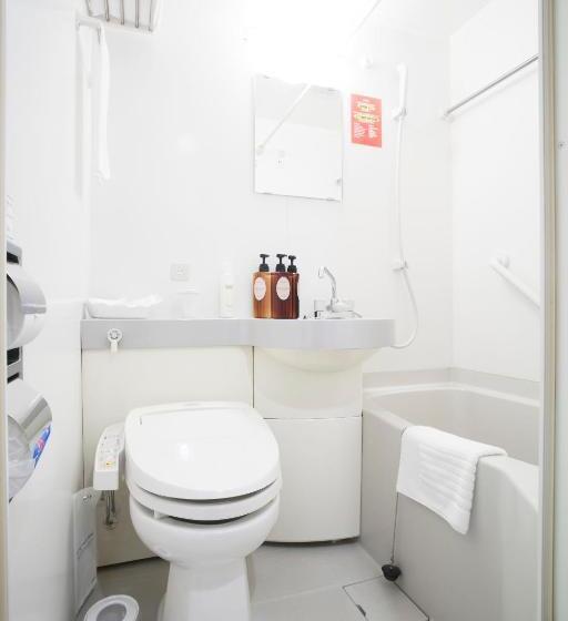 غرفة قياسية, Grand City