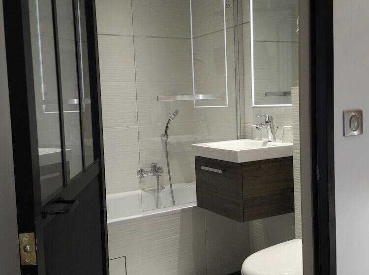 חדר סטנדרט לשלושה, Le Florian