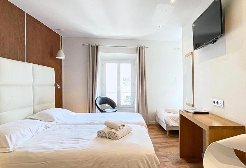 חדר סטנדרט לשלושה, Le Florian