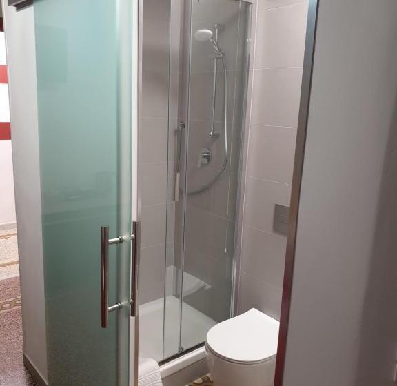 غرفة ديلوكس, Nautilus