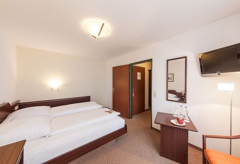 اتاق عادی, Strijewski