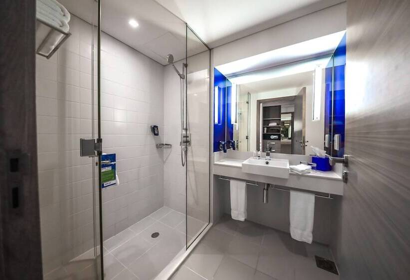 اتاق استاندارد با بالکن و چشمانداز دریا, Park Inn By Radisson Abu Dhabi Yas Island