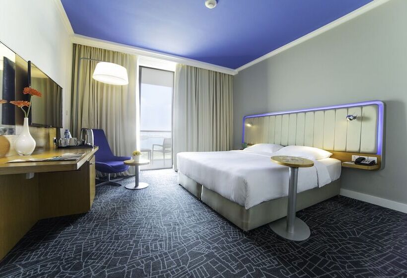Номер Стандарт Вид на Море с Балконом, Park Inn By Radisson Abu Dhabi Yas Island
