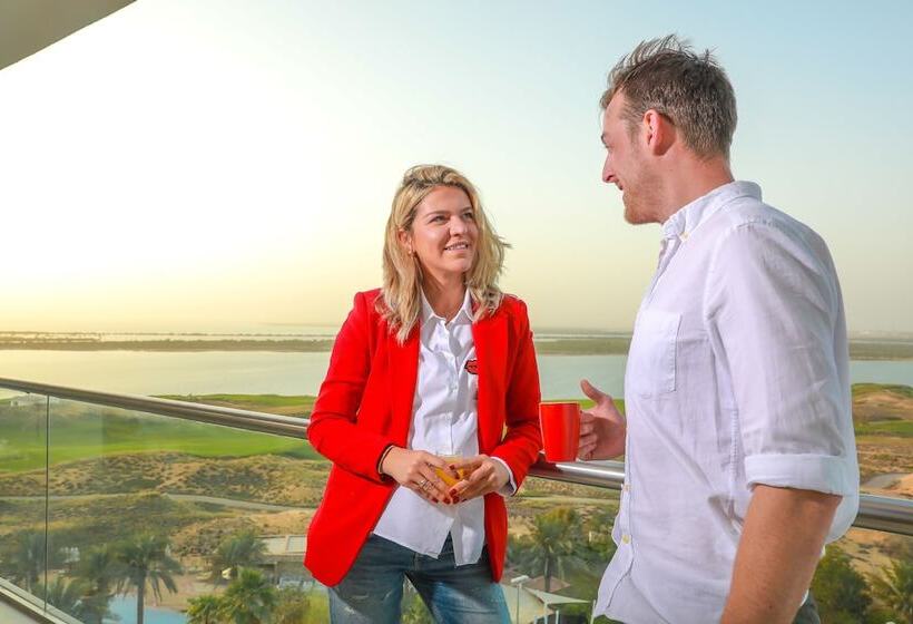 Люкс Вид на Море, Park Inn By Radisson Abu Dhabi Yas Island