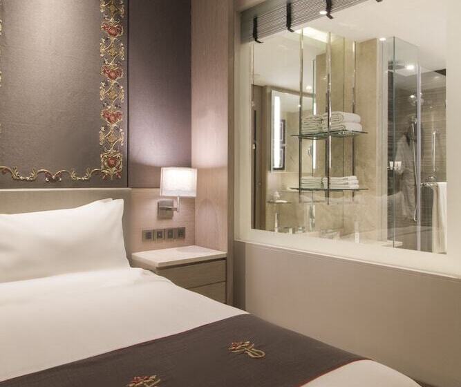 Номер Executive, Sheraton New Delhi