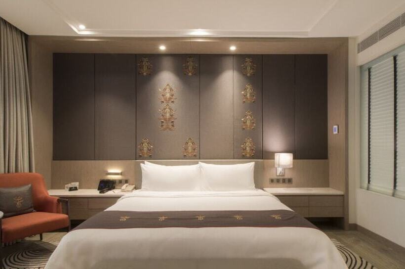 Номер Клуб, Sheraton New Delhi