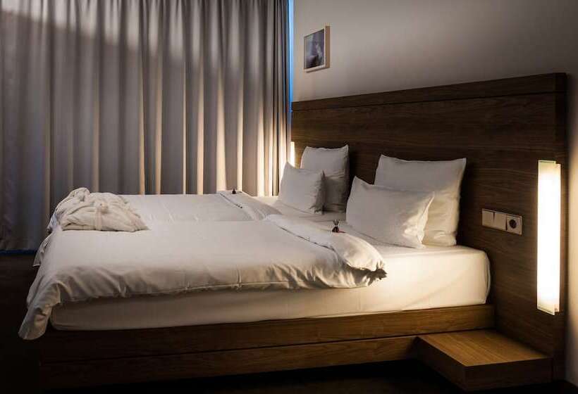 컴포트 룸, Stadtpalais