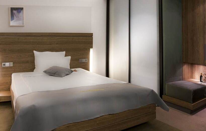 컴포트 싱글 룸, Stadtpalais