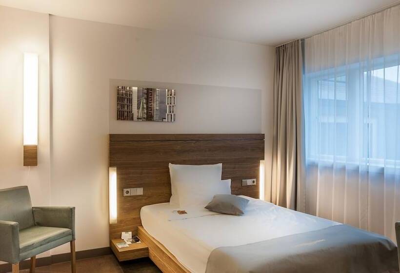 컴포트 싱글 룸, Stadtpalais