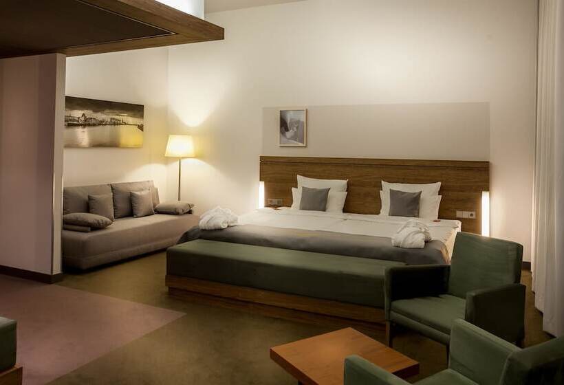 패밀리 룸, Stadtpalais