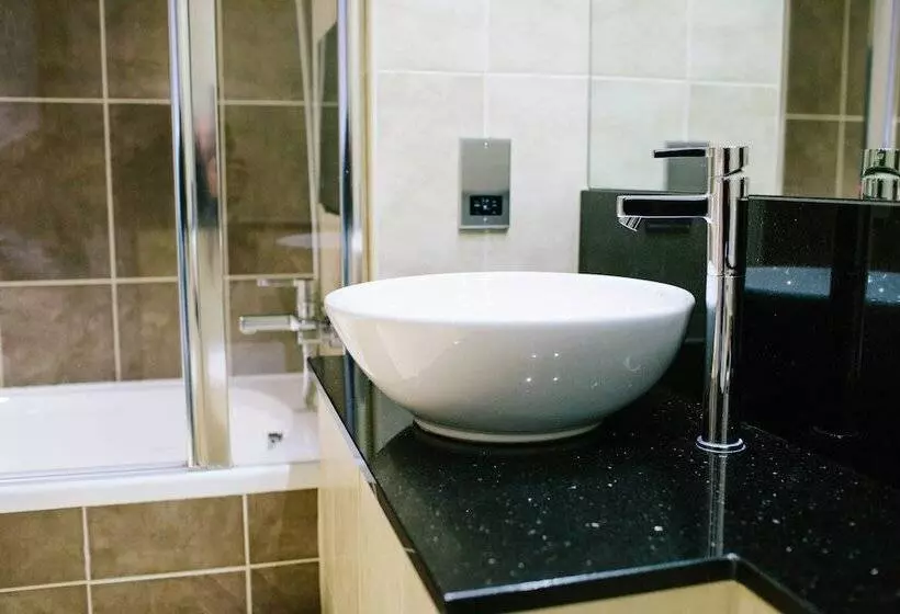 Standard Room, The Ashbourne