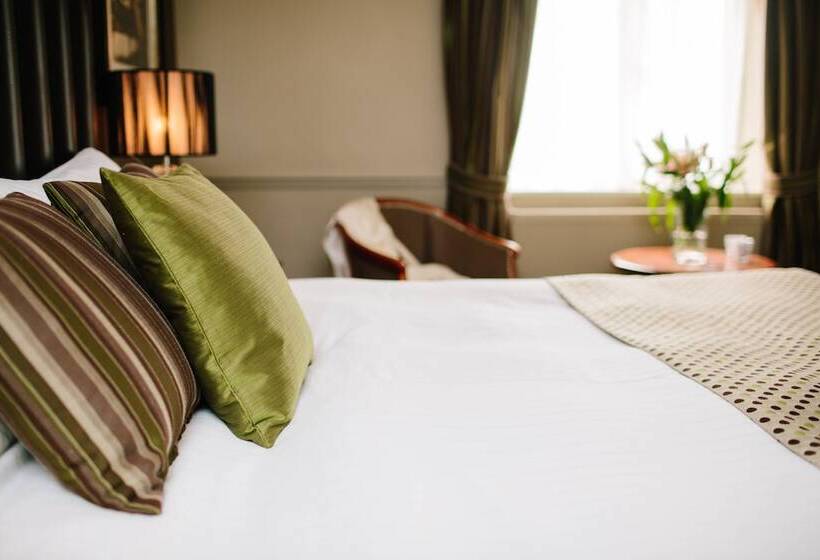 חדר אקזקיוטיב, The Ashbourne