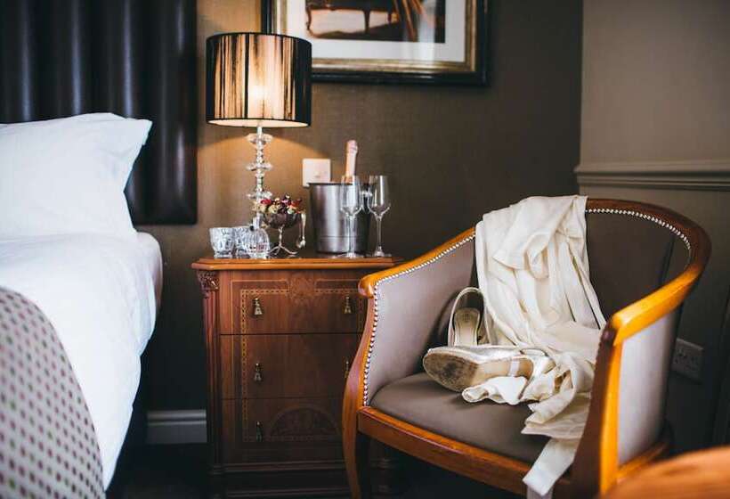 חדר אקזקיוטיב, The Ashbourne