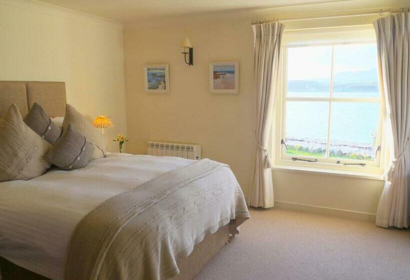 غرفة سوبيريور, The Pierhouse