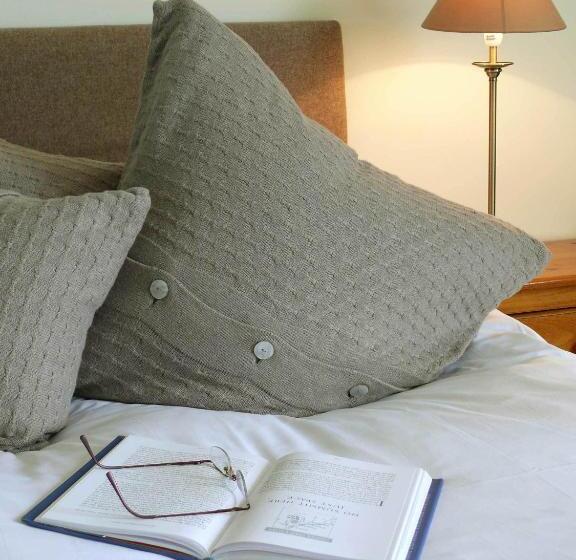 غرفة قياسية, The Pierhouse