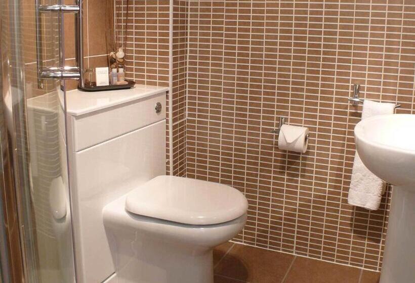 Номер Стандарт, The Pierhouse