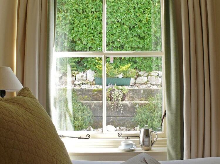 Номер Стандарт, The Pierhouse