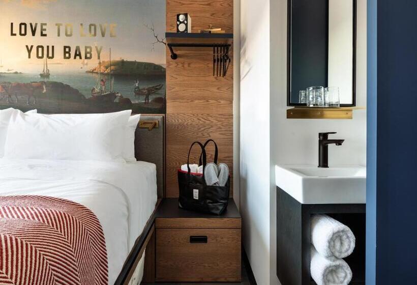 Номер Стандарт, The Revolution