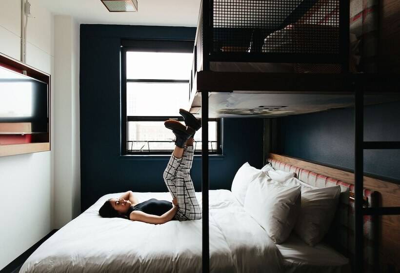 Номер Стандарт, The Revolution