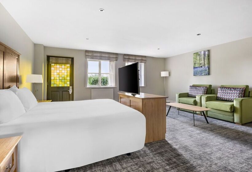 Студия Стандарт, Thurnham Hall Resort