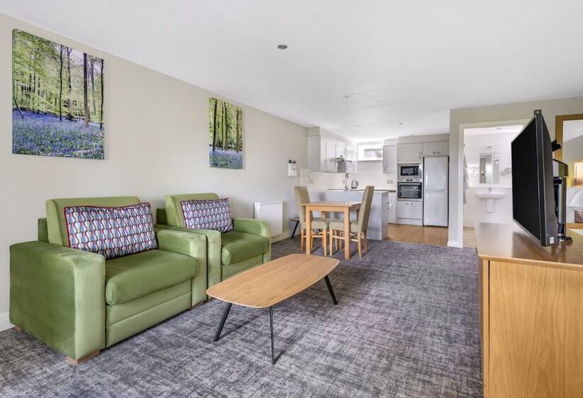 Студия Стандарт, Thurnham Hall Resort