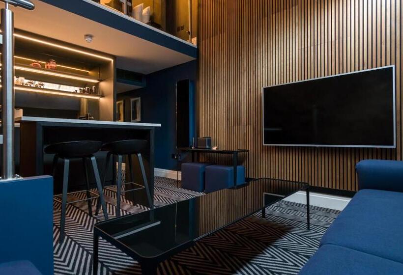 Пентхаус Люкс, Velvet