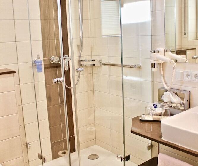 컴포트 룸, Zum Schwarzen Baren