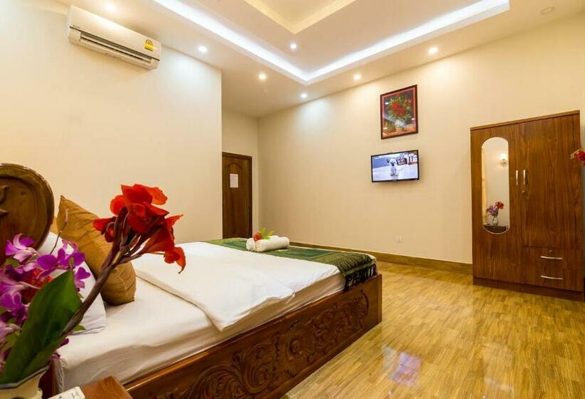 اتاق لوکس با تخت بزرگ, Aniza Angkor Villa