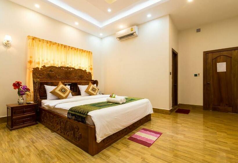 اتاق لوکس با تخت بزرگ, Aniza Angkor Villa