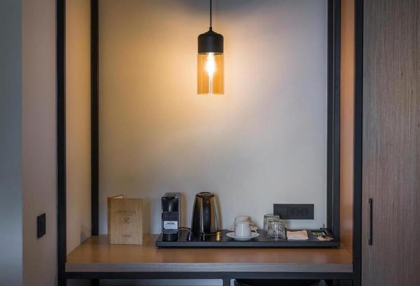 חדר סטנדרט לשלושה, Hyperion City Hotel & Spa