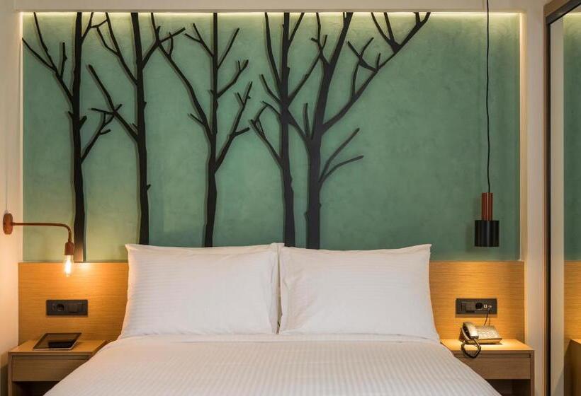 חדר סטנדרט לשלושה, Hyperion City Hotel & Spa