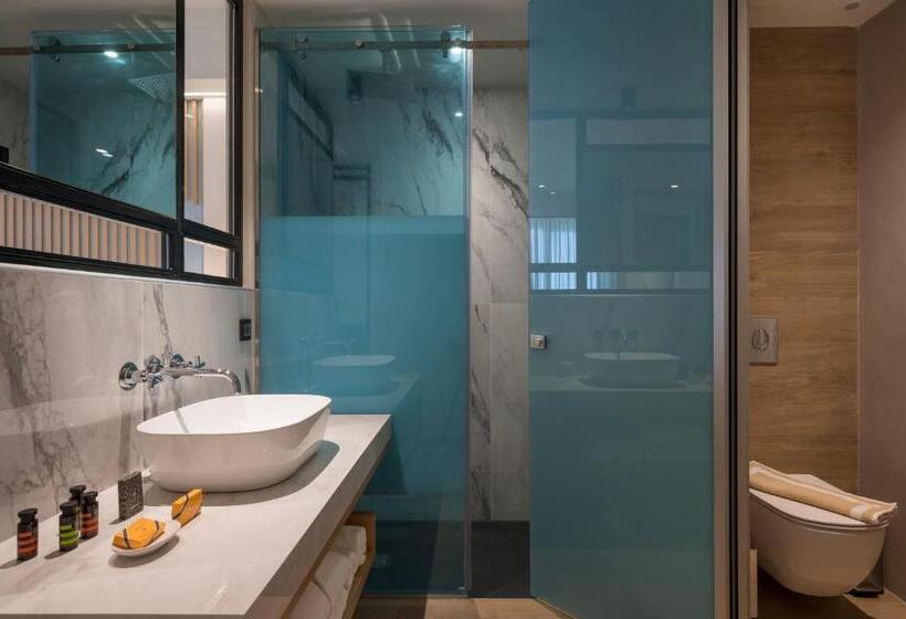 חדר סטנדרט נוף לבריכה, Hyperion City Hotel & Spa