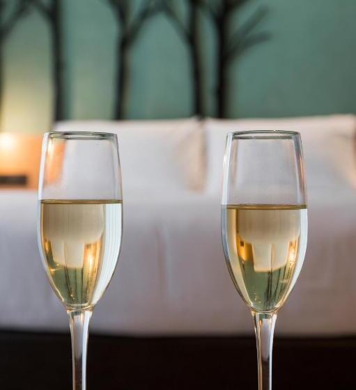 マウンテンビュースイート, Hyperion City Hotel & Spa