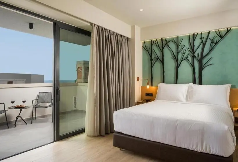 Chambre Triple Standard, Hyperion City