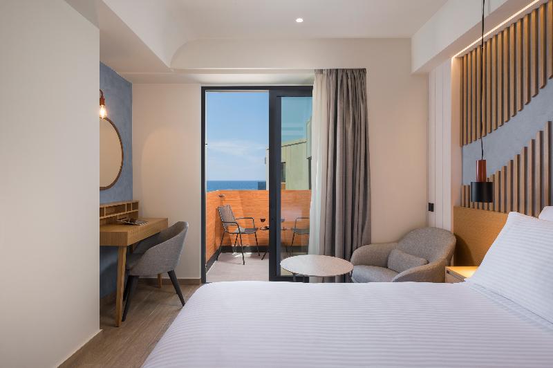 חדר סטנדרט נוף לבריכה, Hyperion City Hotel & Spa